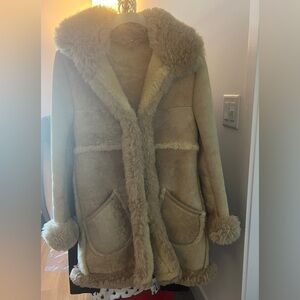 GORGEOUS SUEDE & WOOL COAT! BEAUTIFUL AND SUPER WARM!